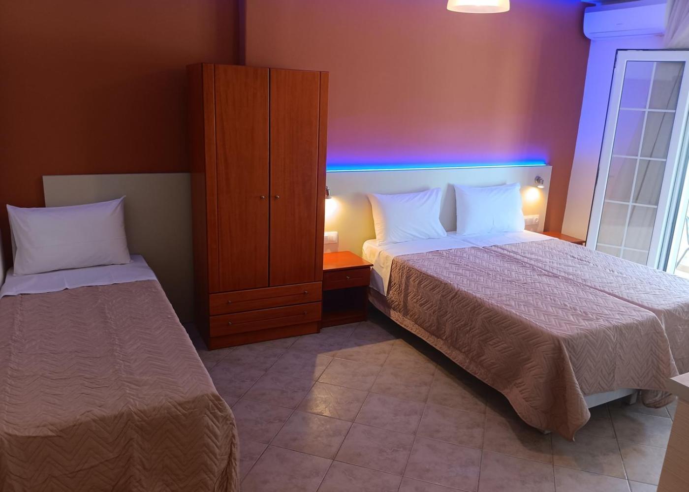 Oasis Blue Inn ليبتوكاريا المظهر الخارجي الصورة